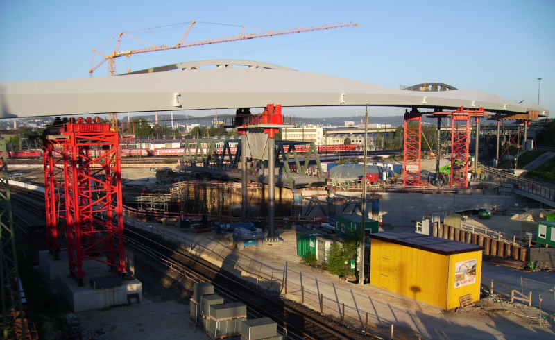Straßenbahnbrücke